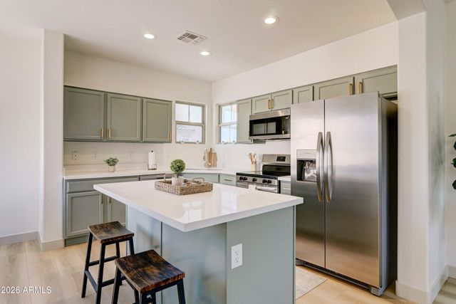 7731 W PIPESTONE Place, Phoenix, AZ 85035