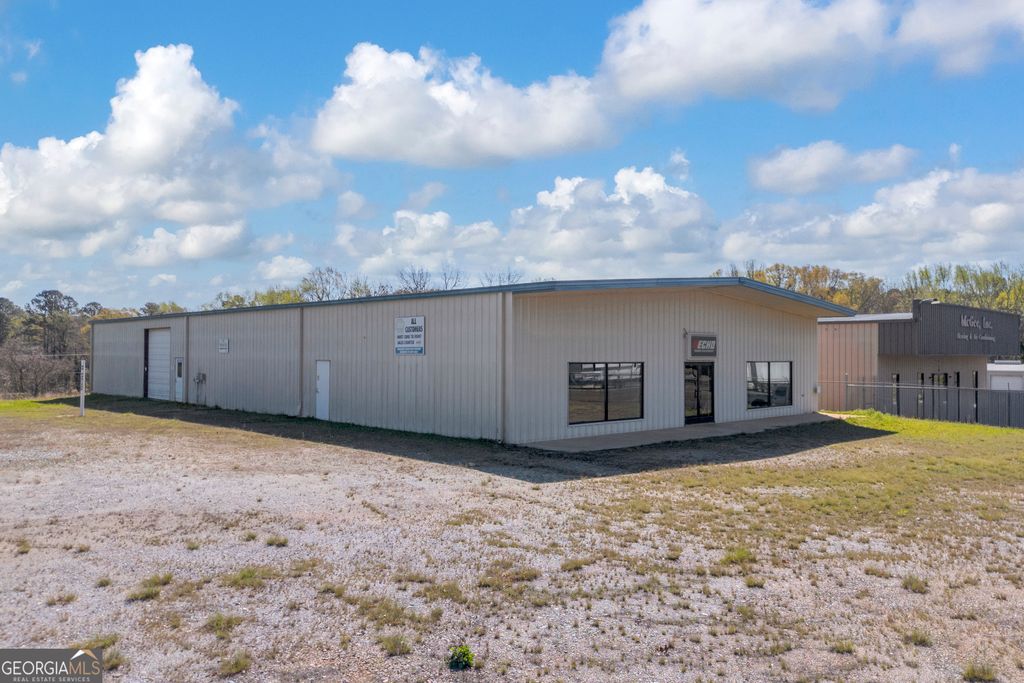 740 Martin Luther King Jr Boulevard, Elberton, GA 30635 — exterior