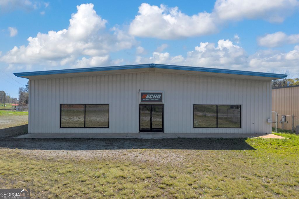 740 Martin Luther King Jr Boulevard, Elberton, GA 30635 — photo 4
