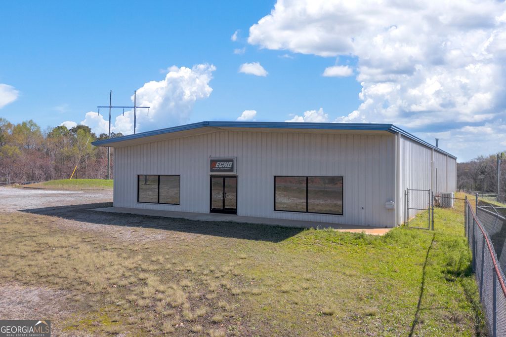 740 Martin Luther King Jr Boulevard, Elberton, GA 30635 — photo 5