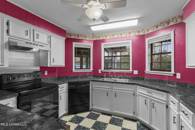 102 Sunline Drive, Brandon, MS 39042