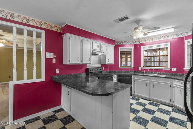 102 Sunline Drive, Brandon, MS 39042