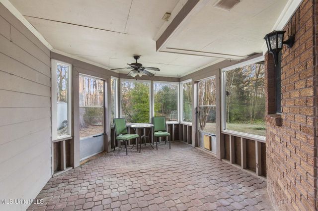 102 Sunline Drive, Brandon, MS 39042