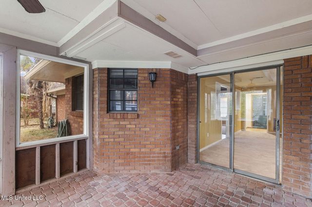 102 Sunline Drive, Brandon, MS 39042