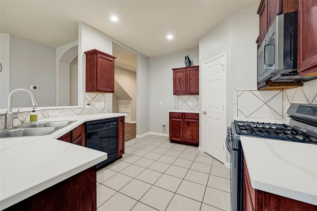 6030 Hyacinth Path Way, Houston, TX 77049