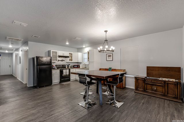 451 FERRIS AVE, San Antonio, TX 78220