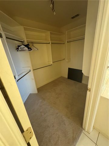 82 E Cydnee Street, Fayetteville, AR 72703