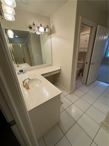 82 E Cydnee Street, Fayetteville, AR 72703