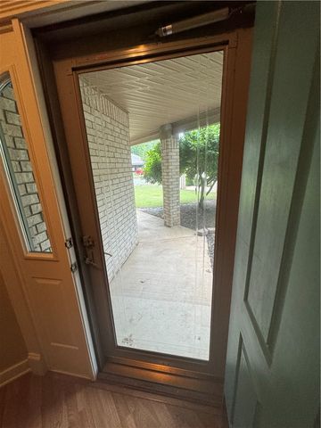 82 E Cydnee Street, Fayetteville, AR 72703