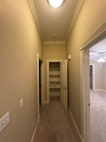 82 E Cydnee Street, Fayetteville, AR 72703