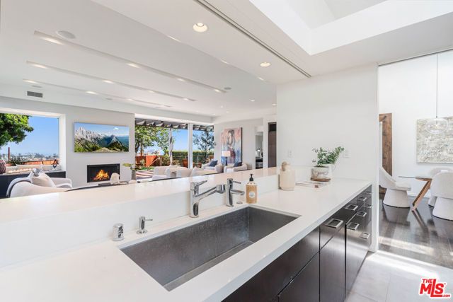 16622 Akron Street, Pacific Palisades (los Angeles), CA 90272