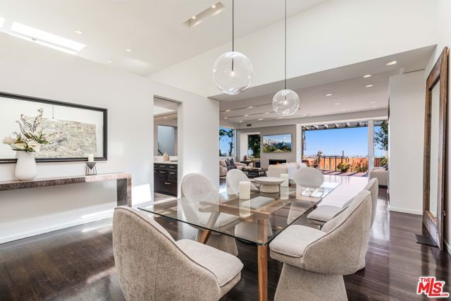 16622 Akron Street, Pacific Palisades (los Angeles), CA 90272