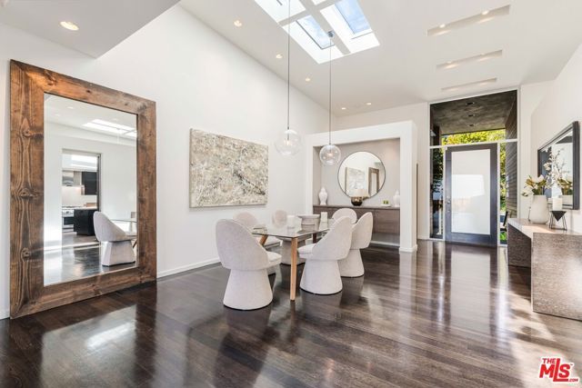 16622 Akron Street, Pacific Palisades (los Angeles), CA 90272