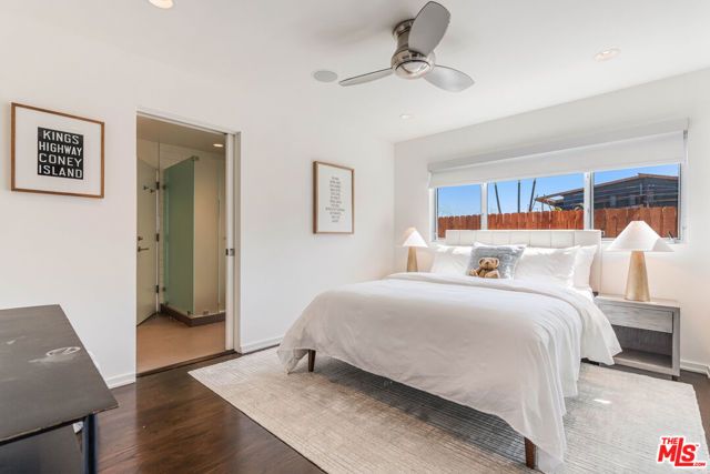 16622 Akron Street, Pacific Palisades (los Angeles), CA 90272