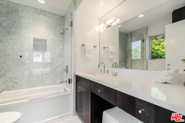 16622 Akron Street, Pacific Palisades (los Angeles), CA 90272