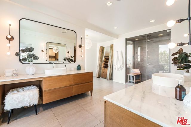 16622 Akron Street, Pacific Palisades (los Angeles), CA 90272