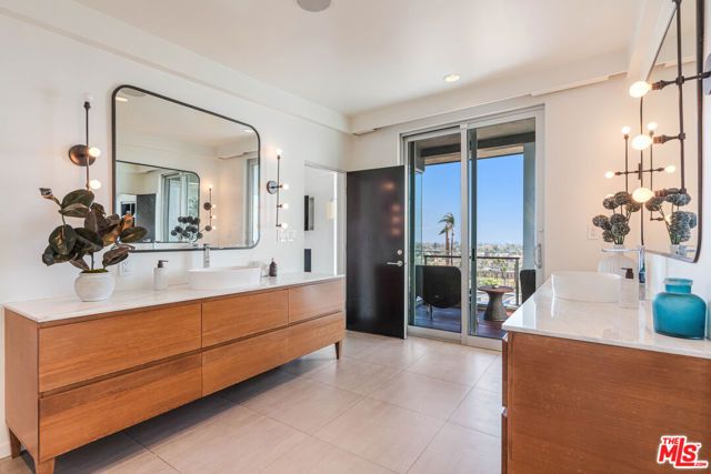 16622 Akron Street, Pacific Palisades (los Angeles), CA 90272