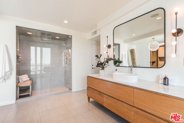 16622 Akron Street, Pacific Palisades (los Angeles), CA 90272