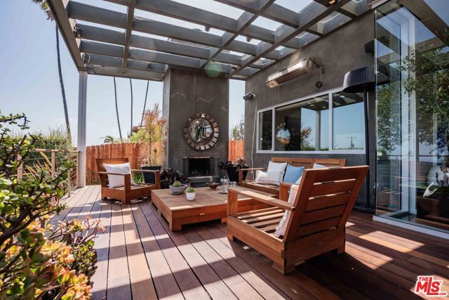 16622 Akron Street, Pacific Palisades (los Angeles), CA 90272