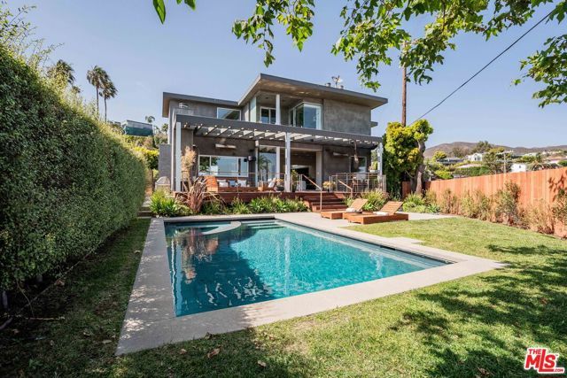 16622 Akron Street, Pacific Palisades (los Angeles), CA 90272
