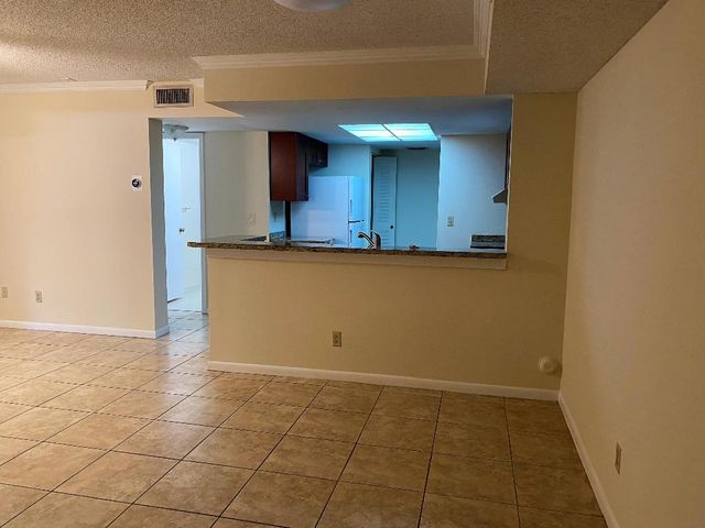 9022 W Atlantic Boulevard 214, Coral Springs, FL 33071