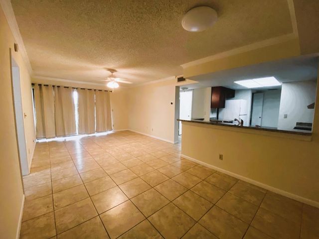 9022 W Atlantic Boulevard 214, Coral Springs, FL 33071