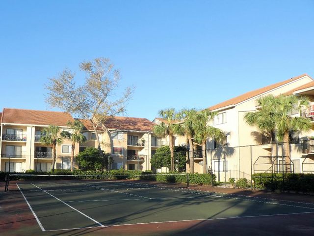 9022 W Atlantic Boulevard 214, Coral Springs, FL 33071