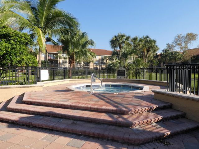 9022 W Atlantic Boulevard 214, Coral Springs, FL 33071