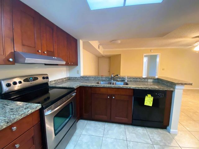 9022 W Atlantic Boulevard 214, Coral Springs, FL 33071