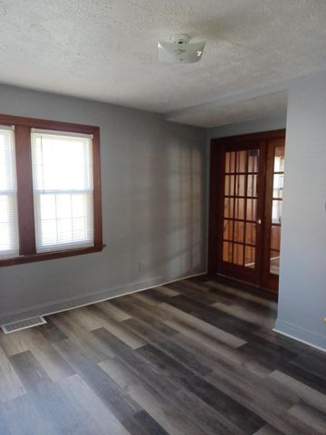 109 S California Street, Hobart, IN 46342