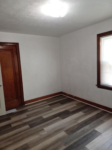 109 S California Street, Hobart, IN 46342
