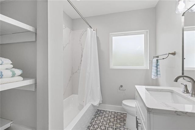 40 W Lourando Drive, Mobile, AL 36606