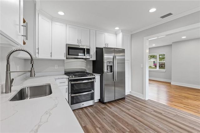 40 W Lourando Drive, Mobile, AL 36606