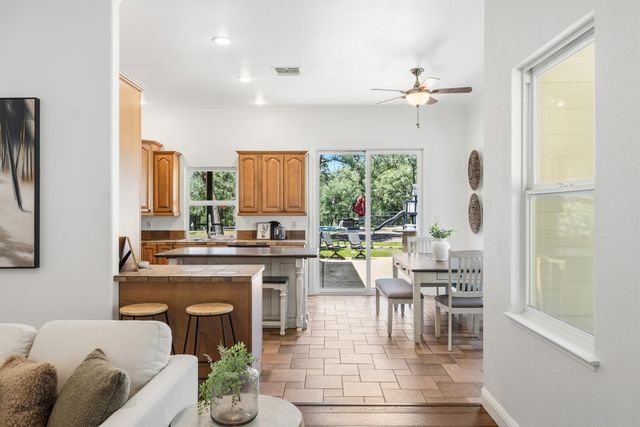 1400 Crooked Mile Ct, Placerville, CA 95667