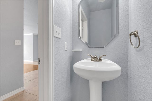 706 S Jupiter Road 705, Allen, TX 75002