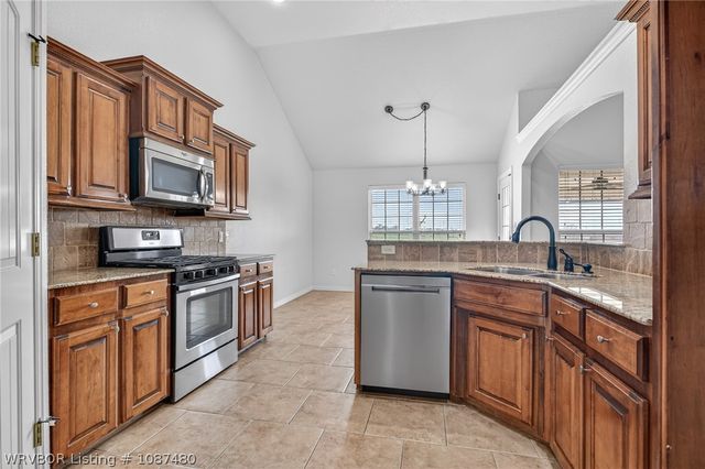 12116 Sapling Drive, Fort Smith, AR 72916