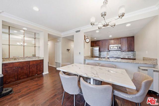 435 S La Fayette Park Place 219, Los Angeles, CA 90057