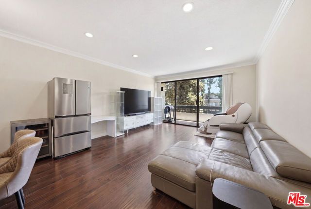 435 S La Fayette Park Place 219, Los Angeles, CA 90057