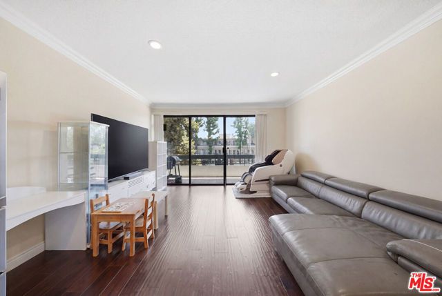 435 S La Fayette Park Place 219, Los Angeles, CA 90057