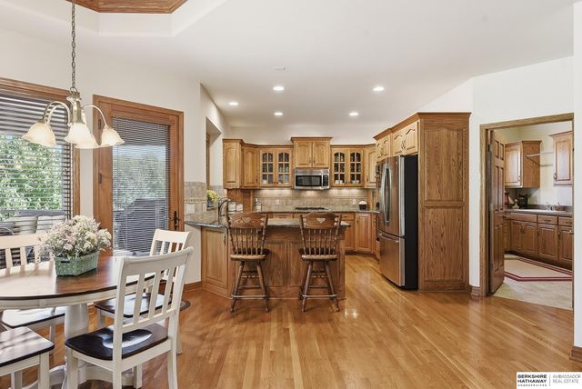 1213 S 194th Street, Omaha, NE 68130