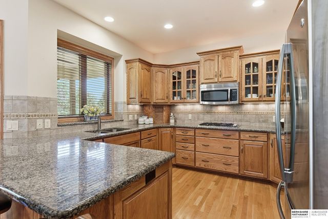 1213 S 194th Street, Omaha, NE 68130