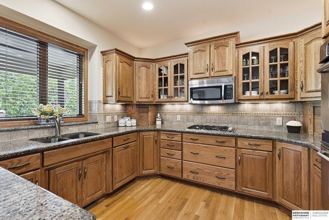 1213 S 194th Street, Omaha, NE 68130