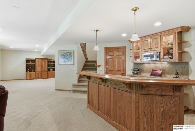 1213 S 194th Street, Omaha, NE 68130