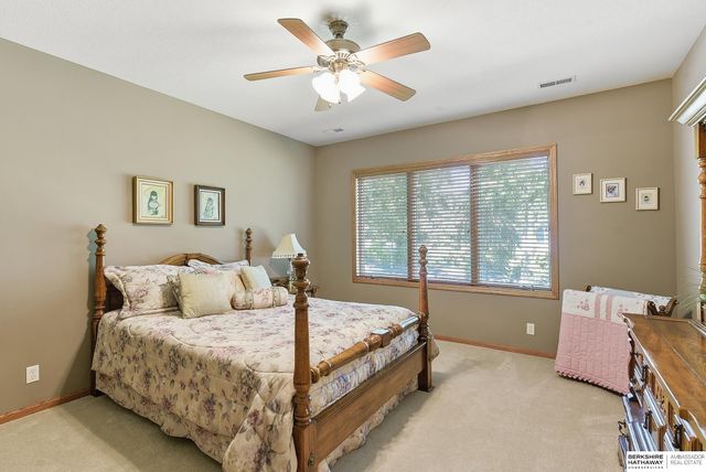 1213 S 194th Street, Omaha, NE 68130