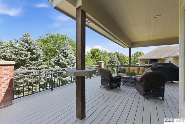 1213 S 194th Street, Omaha, NE 68130