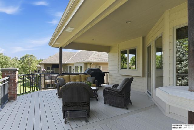 1213 S 194th Street, Omaha, NE 68130