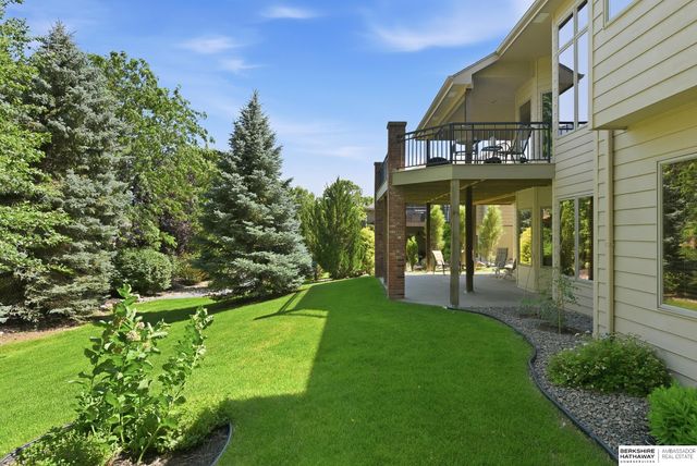 1213 S 194th Street, Omaha, NE 68130