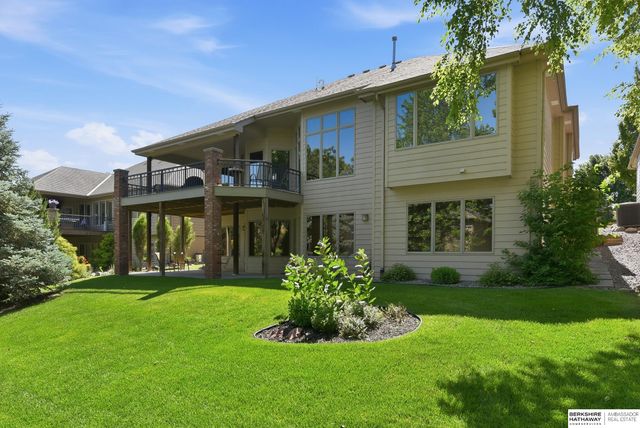 1213 S 194th Street, Omaha, NE 68130