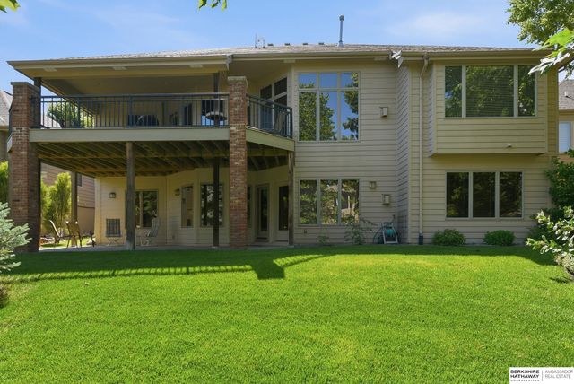 1213 S 194th Street, Omaha, NE 68130
