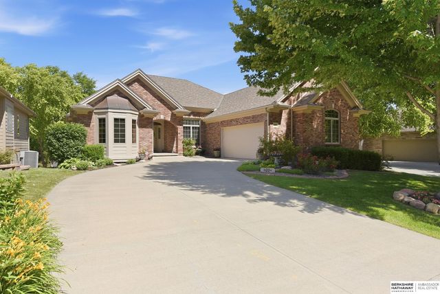 1213 S 194th Street, Omaha, NE 68130